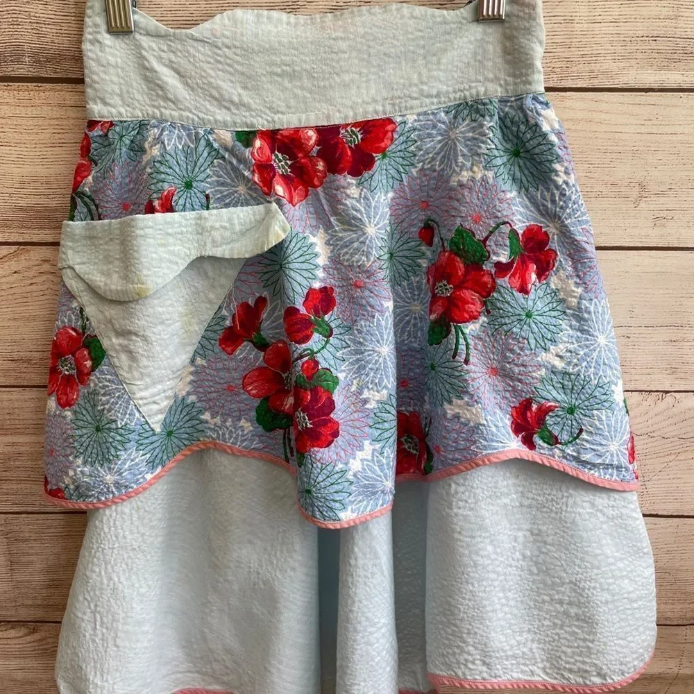 VINTAGE HANDMADE REVERSIBLE APRON IN BLUE‎